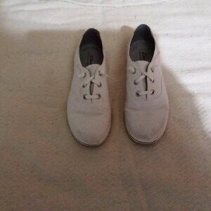 Clark size7 sneakers